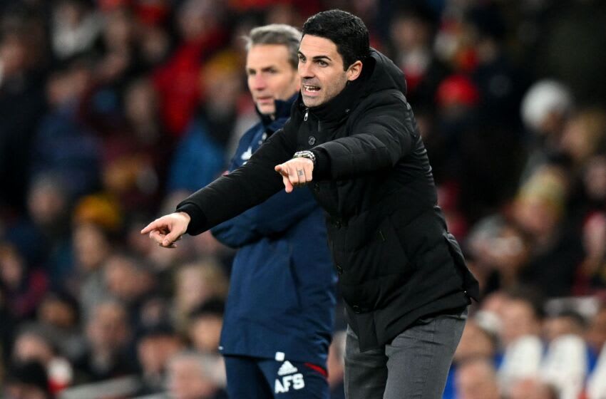 Arsenal's Spanish manager Mikel Arteta (R) shouts instructions to the players from the touchline during the English Premier League football match between Arsenal and Everton at the Emirates Stadium in London on March 1, 2023. (Photo by Glyn KIRK / AFP) / RESTRICTED TO EDITORIAL USE. No use with unauthorized audio, video, data, fixture lists, club/league logos or 'live' services. Online in-match use limited to 120 images. An additional 40 images may be used in extra time. No video emulation. Social media in-match use limited to 120 images. An additional 40 images may be used in extra time. No use in betting publications, games or single club/league/player publications. / (Photo by GLYN KIRK/AFP via Getty Images)