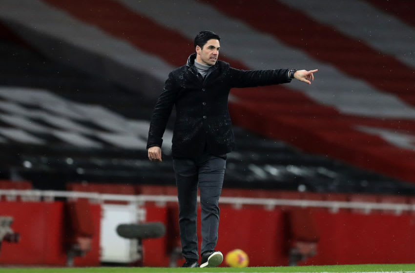 LONDON, ENGLAND - FEBRUARY 14: Mikel Arteta, Manager of Arsenal gives their team instructions during the Premier League match between Arsenal and Leeds United at Emirates Stadium on February 14, 2021 in London, England. Sporting stadiums around the UK remain under strict restrictions due to the Coronavirus Pandemic as Government social distancing laws prohibit fans inside venues resulting in games being played behind closed doors. (Photo by Adam Davy - Pool/Getty Images)