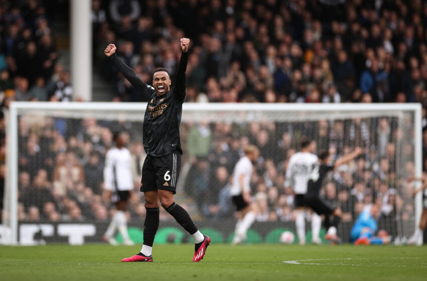 LONDON, ENGLAND - MARCH 12: Gabriel Magalhaes of Arsenal celebrates after Gabriel Martinelli of Arsenal ( not pictured ) scores the team's second goal during the Premier League match between Fulham FC and Arsenal FC at Craven Cottage on March 12, 2023 in London, England. (Photo by Ryan Pierse/Getty Images)