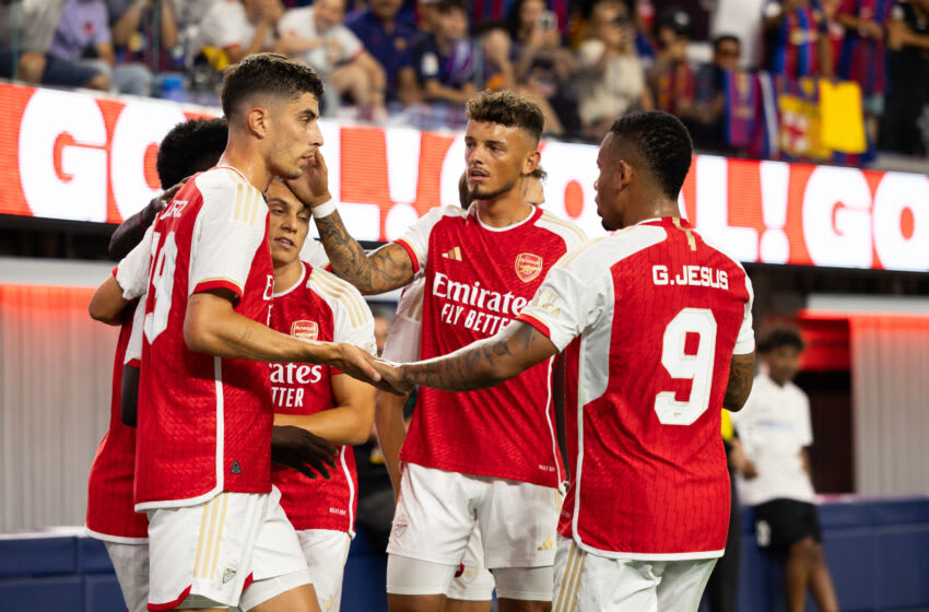 INGLEWOOD, CALIFORNIA - JULY 26: Bukayo Saka of Arsenal celebrates his goal with teammates during a game between Barcelona and Arsenal at SoFi Stadium on July 26, 2023 in Inglewood, California. (Photo by Trevor Ruszkowski/ISI Photos/Getty Images)