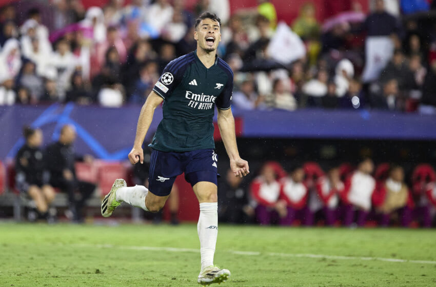 SEVILLE, SPAIN - OCTOBER 24: Gabriel Martinelli of Arsenal celebrates after scoring their side's first goal during the UEFA Champions League match between Sevilla FC and Arsenal FC at Estadio Ramon Sanchez Pizjuan on October 24, 2023 in Seville, Spain. (Photo by Jesus Ruiz/Quality Sport Images/Getty Images)