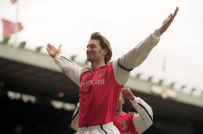 26 Dec 2000: Tony Adams celebrates his goal for Arsenal during the FA Carling Premier League match against Leicester City played at Highbury in London. Arsenal won the game 6-1. \ Mandatory Credit: Mike Hewitt /Allsport